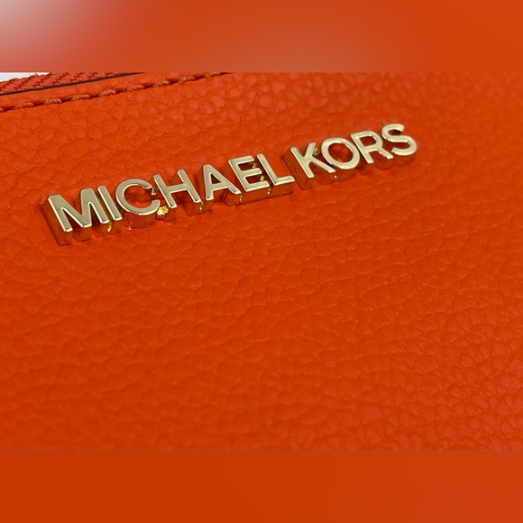 Michael Kors Jet Set Large Leather Clutch Wristlet - Picture 10 of 11